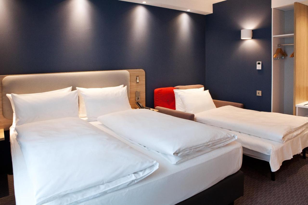 Holiday Inn Express Bochum By Ihg Exterior foto