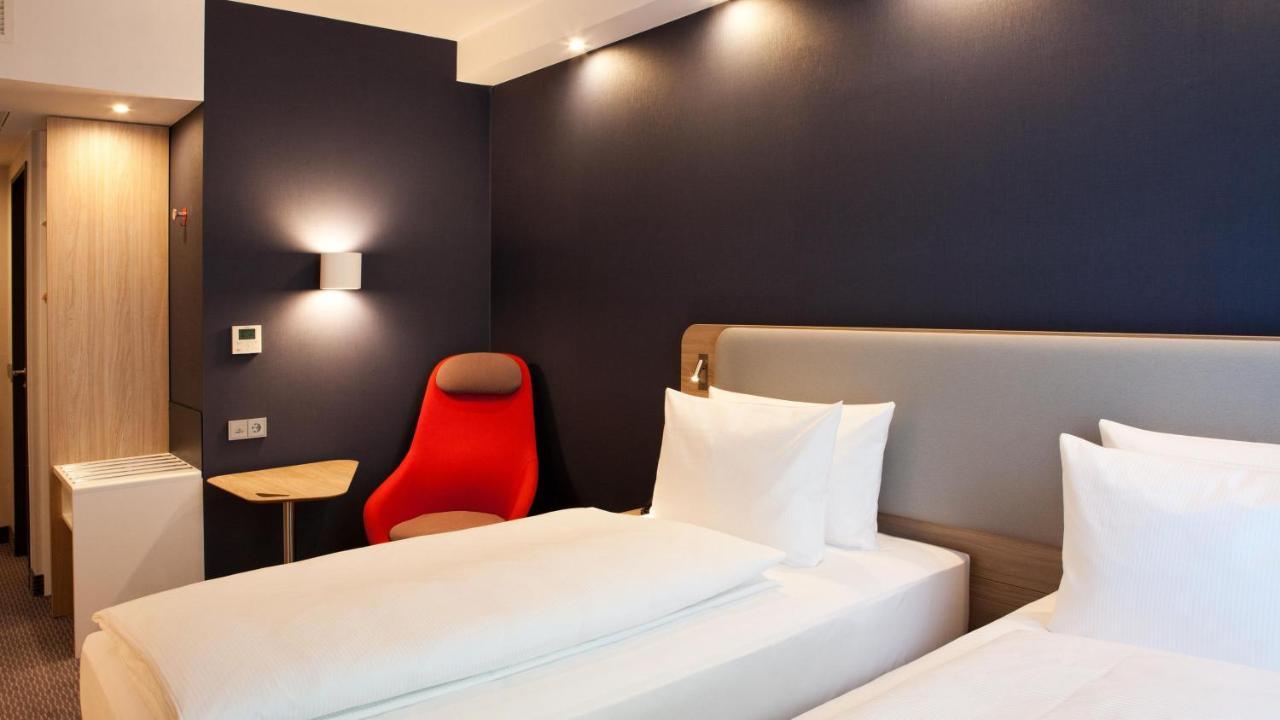 Holiday Inn Express Bochum By Ihg Exterior foto
