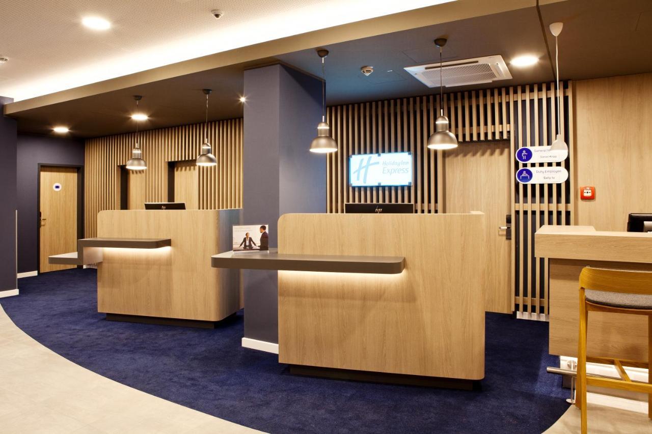 Holiday Inn Express Bochum By Ihg Exterior foto