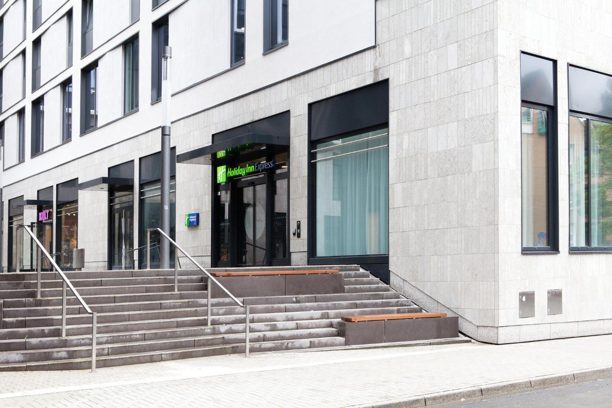 Holiday Inn Express Bochum By Ihg Exterior foto